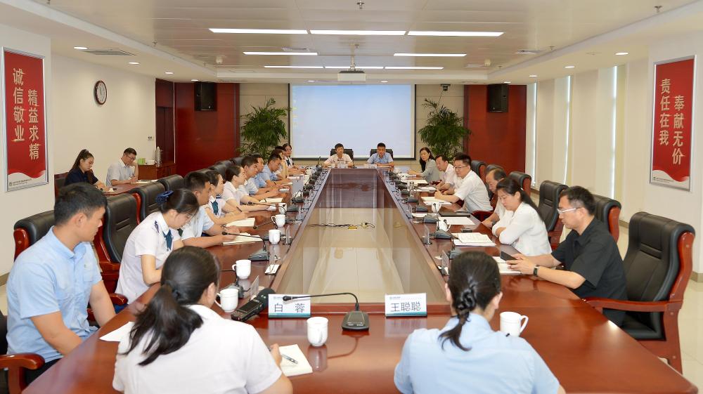 马宇骏围绕深入贯彻中央八项规定精神学习教育讲授专题...