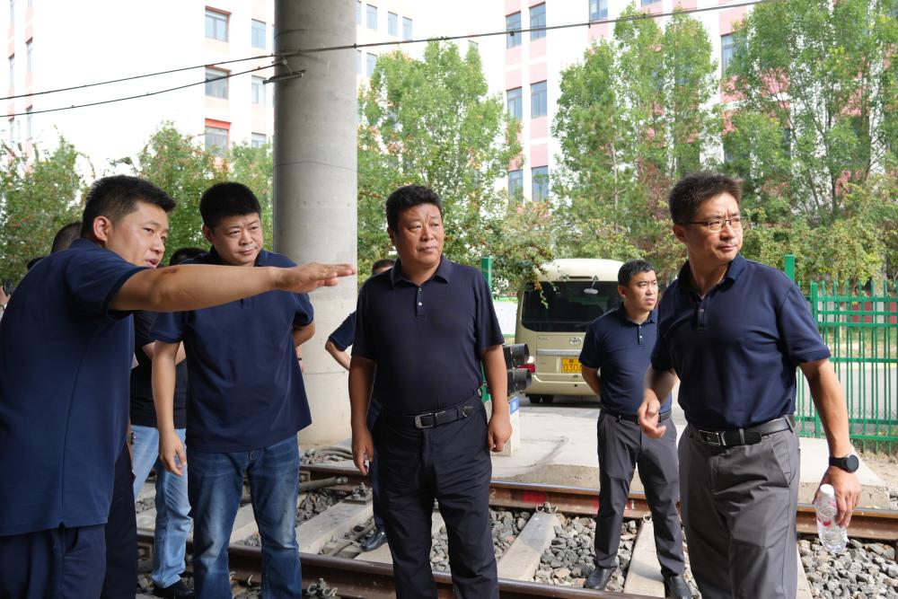 市轨道办党组书记、主任何永利带队检查轨道交通汛期安...